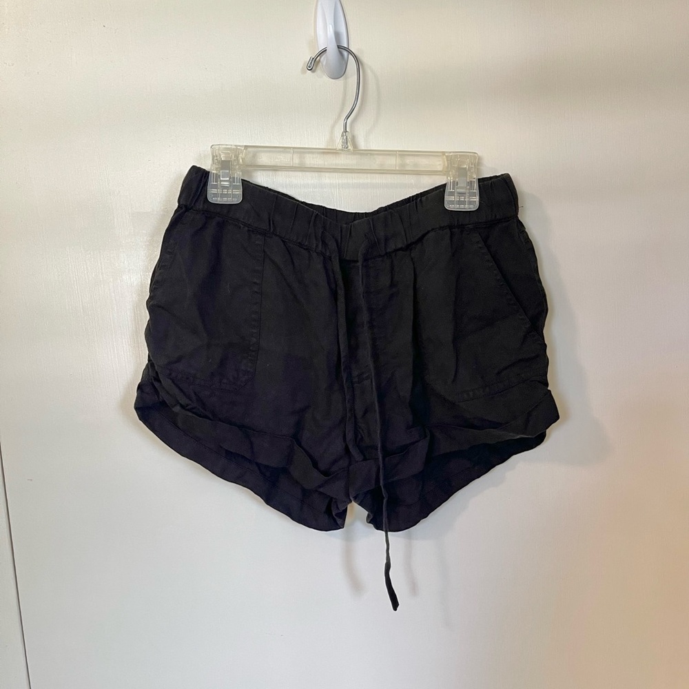 Volcom black canvas shorts